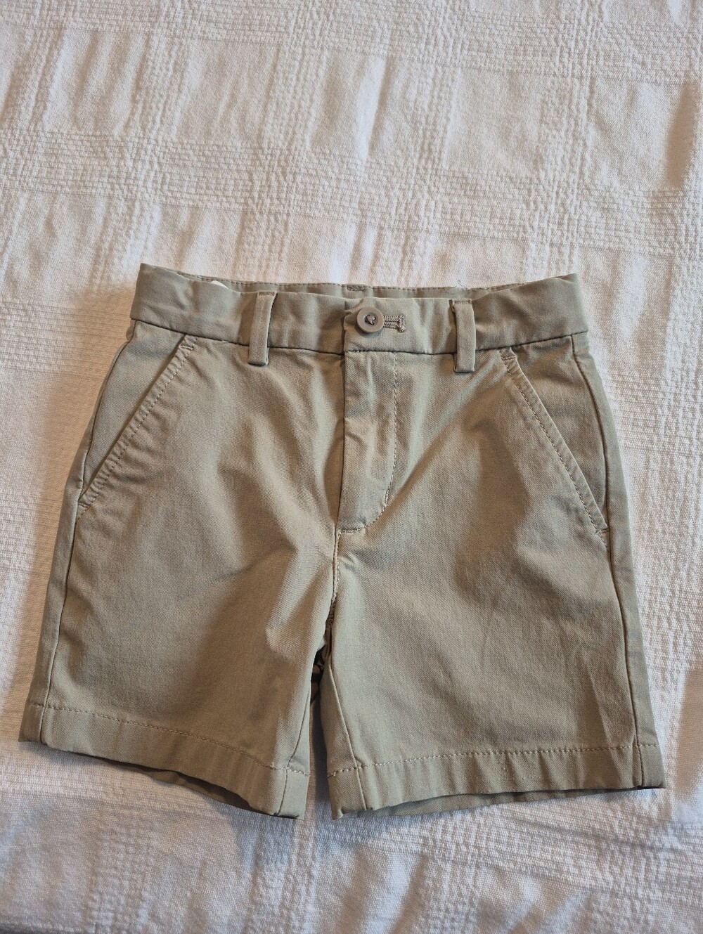 Vineyard Vines boys size 3T performance shorts, adjustable waist, Tan VGUC